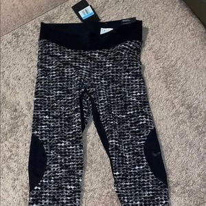 Nike hyperwarm leggings